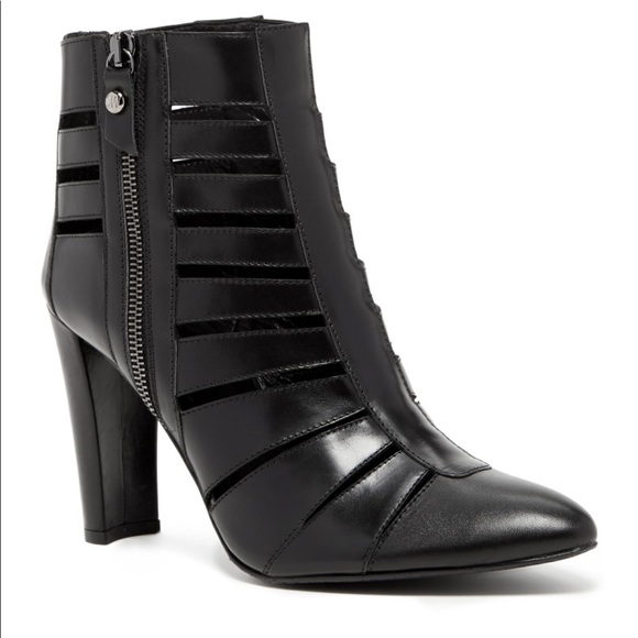 Stuart Weitzman Shoes - NWOT Stuart Weitzman Airliner Heeled booties